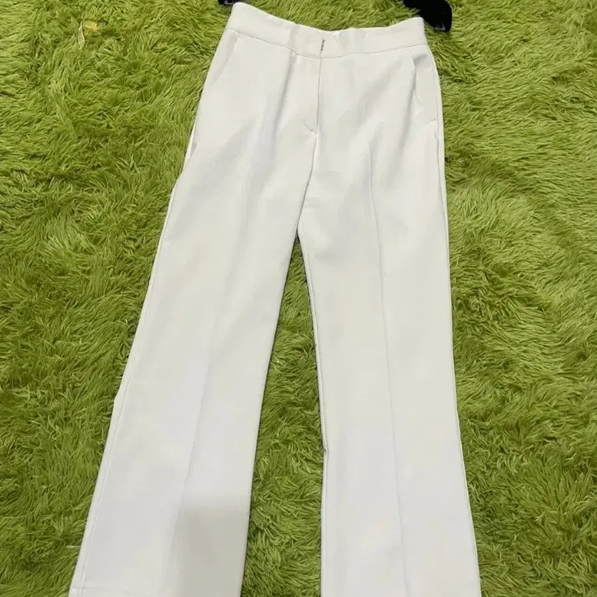 [BUNJANG] Flymodel Semi-Bootcut Slacks / 플라이모델 슬랙스세미부츠컷
