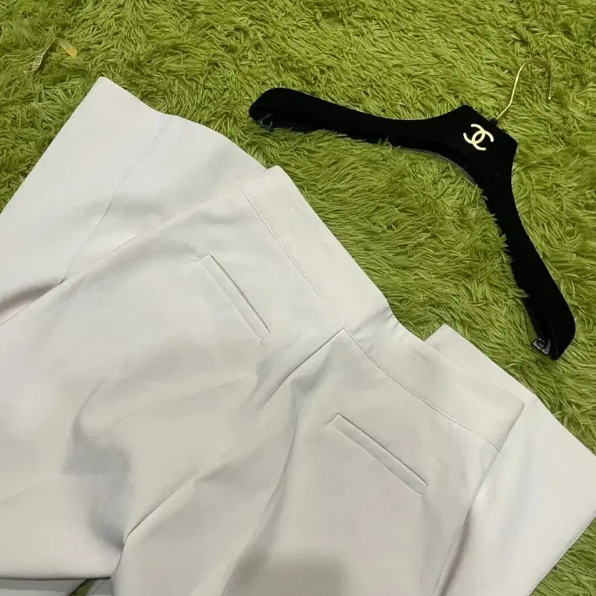 [BUNJANG] Flymodel Semi-Bootcut Slacks / 플라이모델 슬랙스세미부츠컷