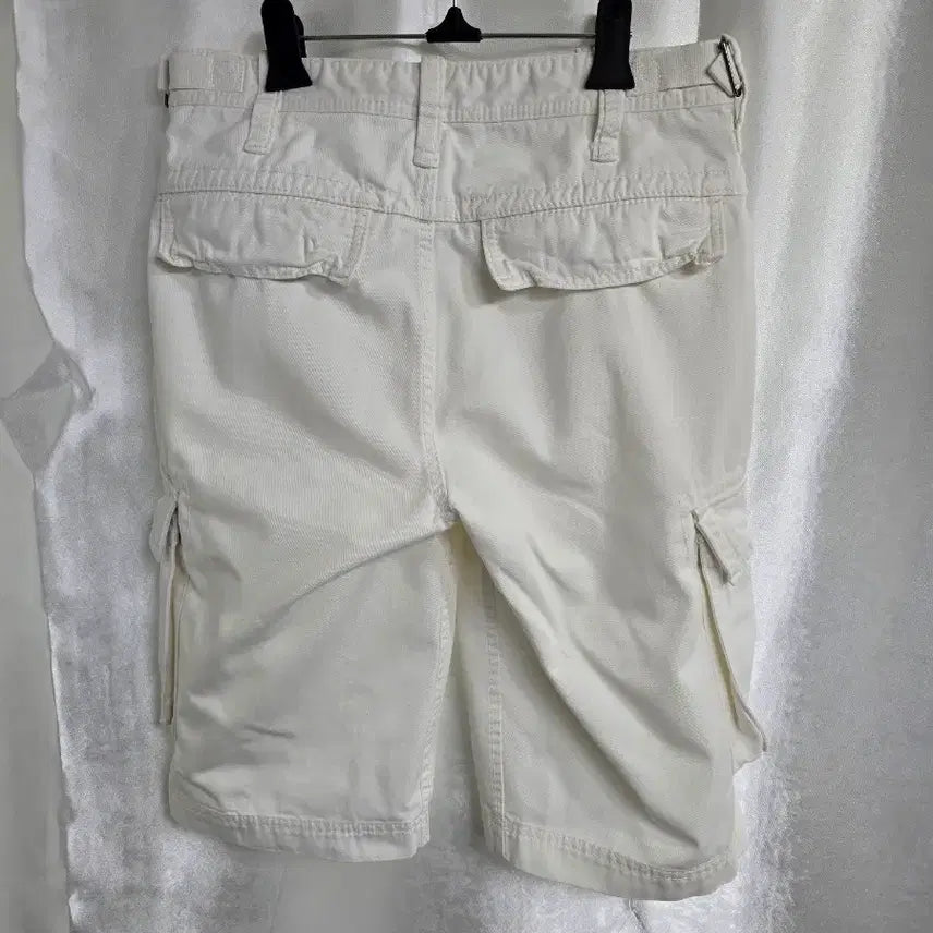 [BUNJANG] Tommy Hilfiger White Cargo Shorts / 타미힐피거 화이트 카고 반바지 (1645)