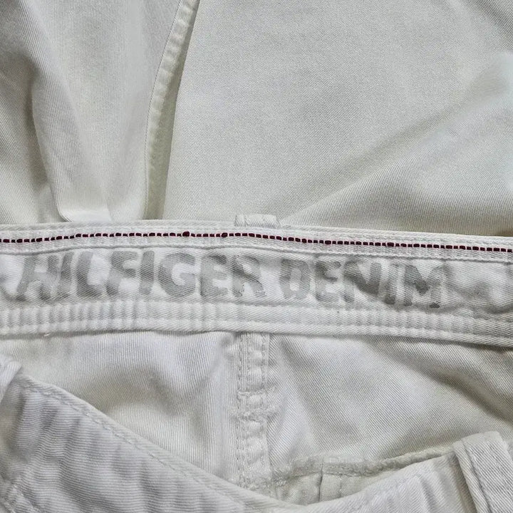 [BUNJANG] Tommy Hilfiger White Cargo Shorts / 타미힐피거 화이트 카고 반바지 (1645)