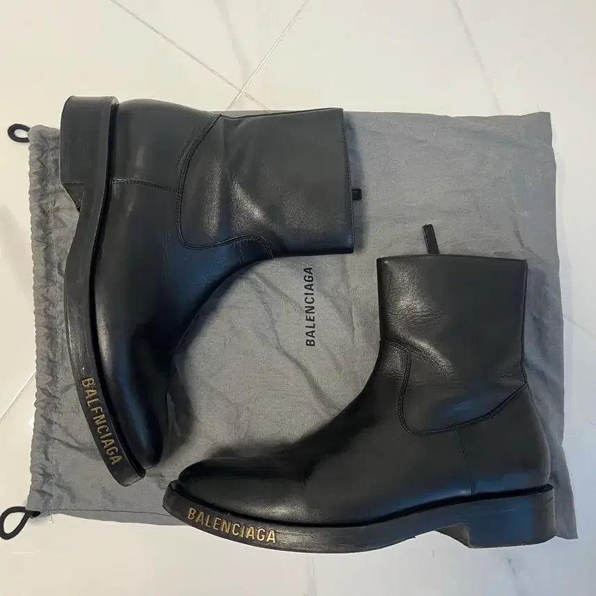 [BUNJANG] Balenciaga Logo Boots (Size 41) / 발렌시아가 로고 부츠 사이즈 41