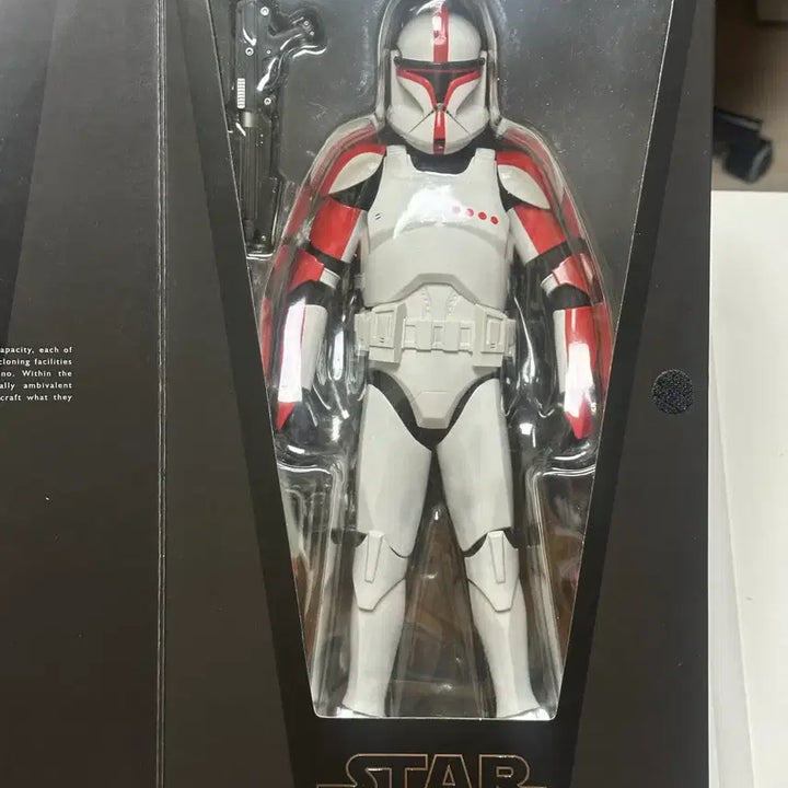 [BUNJANG] Star Wars Clone Trooper Captain Figure 30cm / 스타워즈 클론 트루퍼 캡틴 피규어 30cm (전시상품)