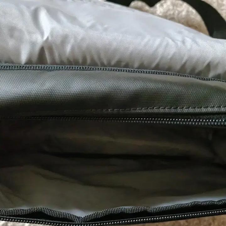 [BUNJANG] TAGETI Toweled Black Messenger Bag / 타게티 toweled 블랙 메신저백(새상품)