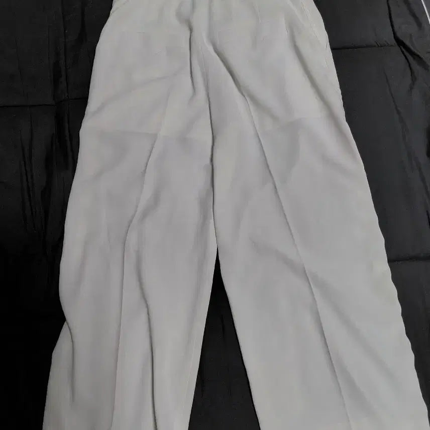 [BUNJANG] Lucky Chouette White Slacks Pants / 럭키슈에뜨 화이트 슬랙스 바지