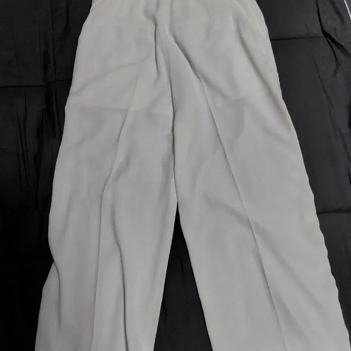 [BUNJANG] Lucky Chouette White Slacks Pants / 럭키슈에뜨 화이트 슬랙스 바지