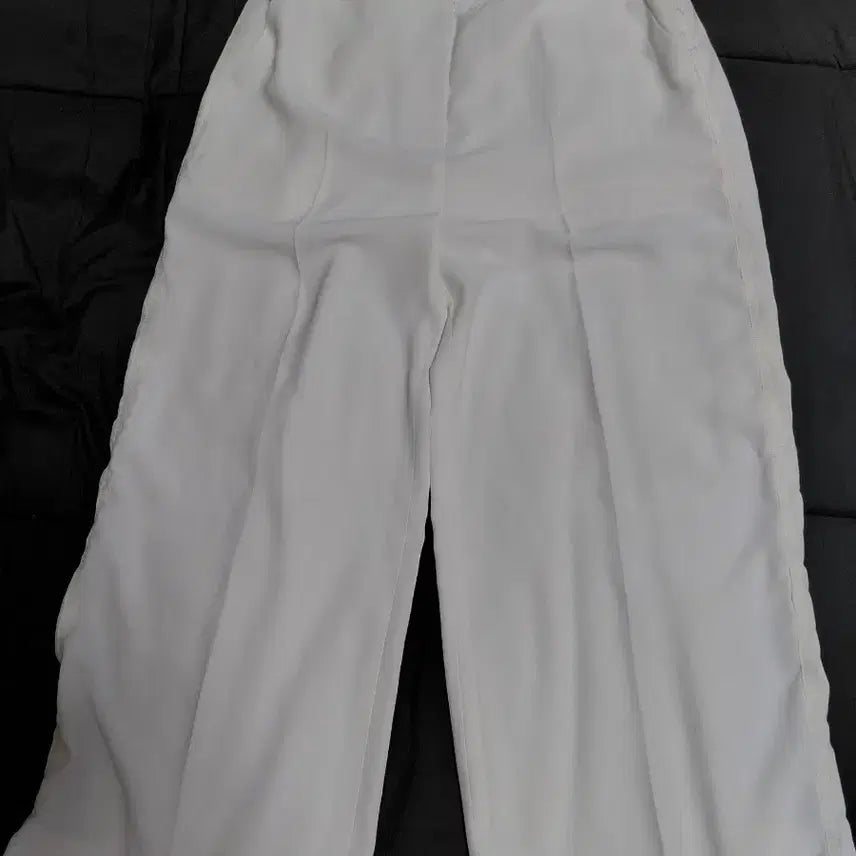 [BUNJANG] Lucky Chouette White Slacks Pants / 럭키슈에뜨 화이트 슬랙스 바지