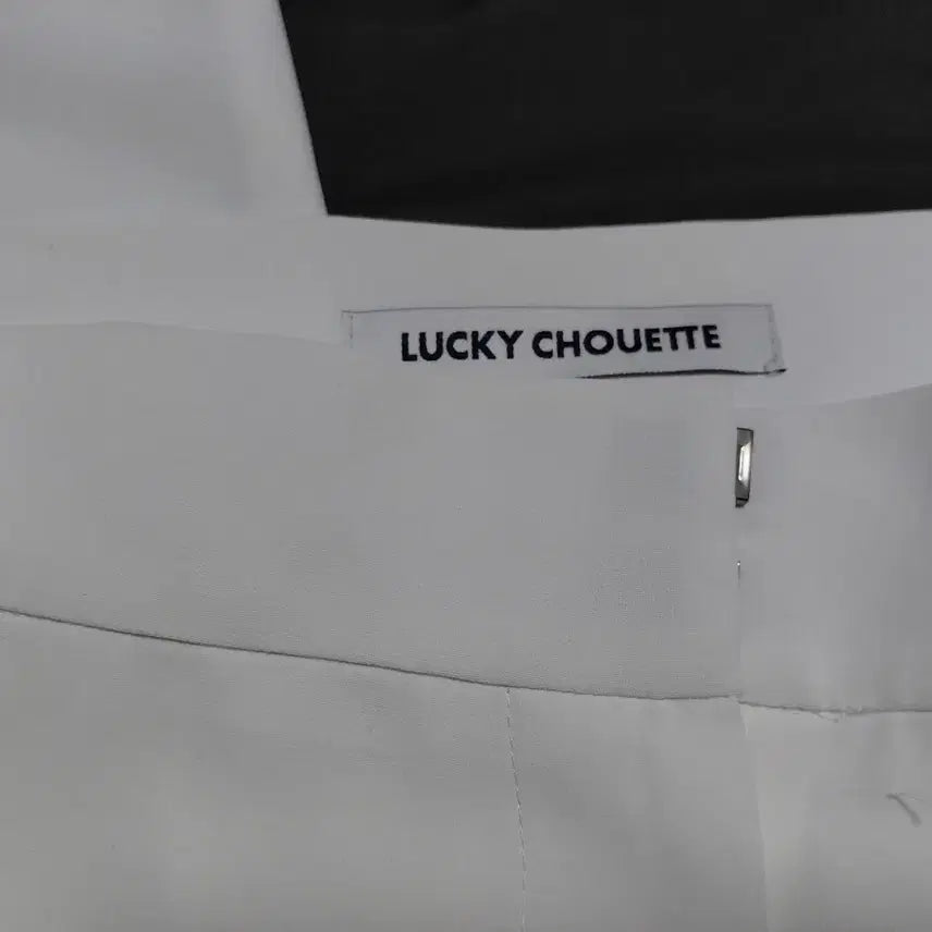 [BUNJANG] Lucky Chouette White Slacks Pants / 럭키슈에뜨 화이트 슬랙스 바지