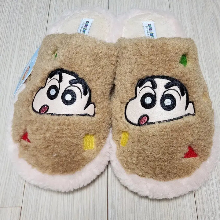 [BUNJANG] Crayon Shin-chan Character Fur Slippers / 짱구 캐릭터 털 슬리퍼 250~255mm