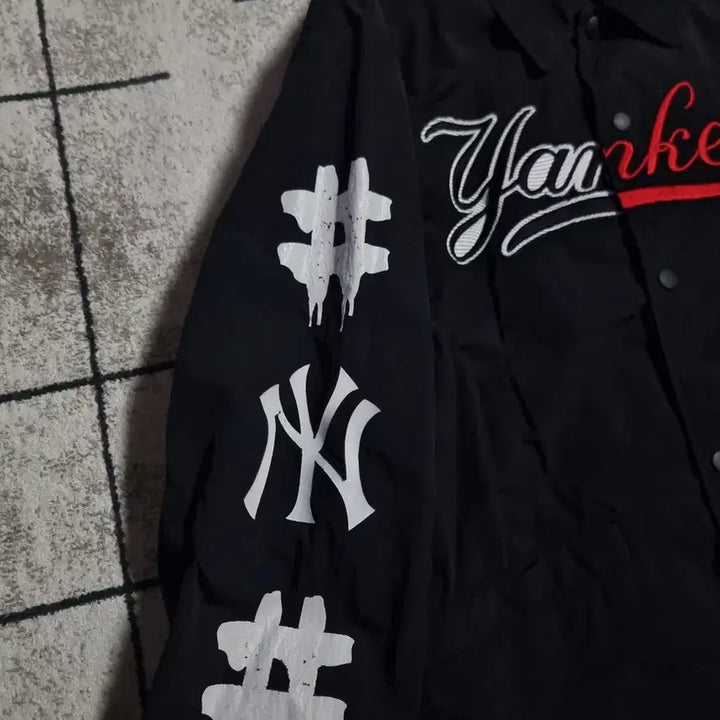 [BUNJANG] MLB X VINTRILL Varsity Black Jacket Size L / MLB X 빈트릴 콜라보 바시티 블랙 자켓 사이즈 L