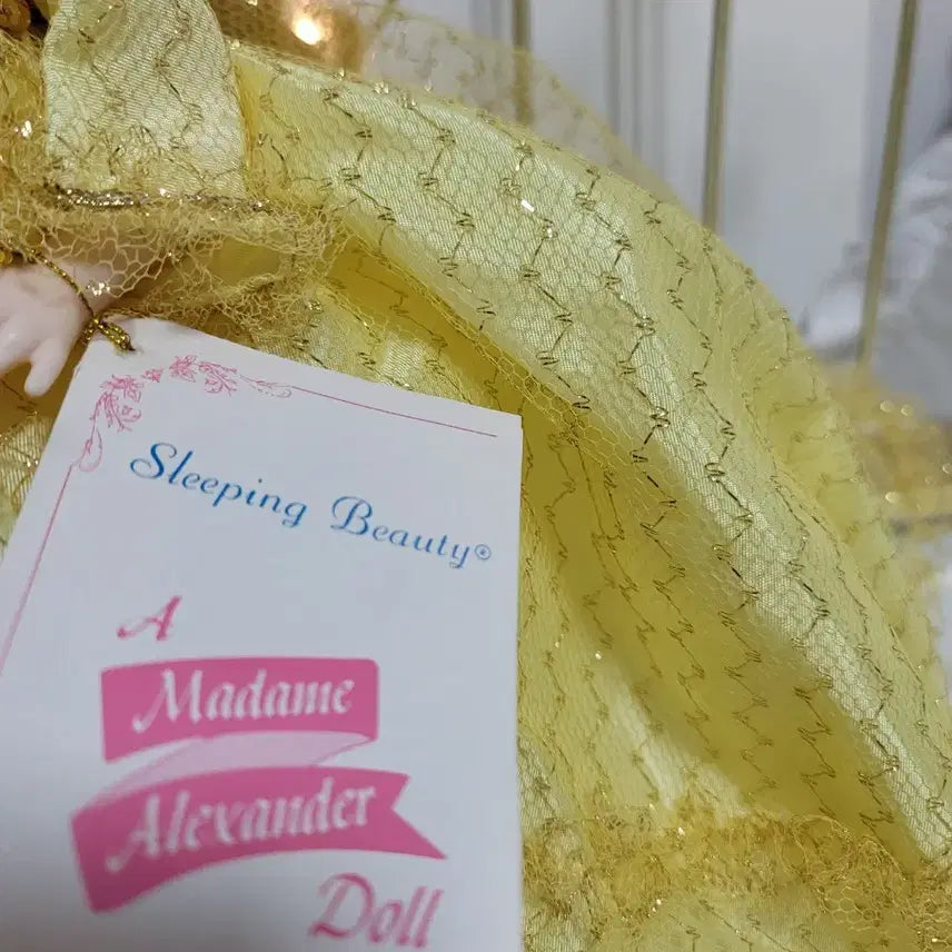 [BUNJANG] 마담 알렉산더 인형 Sleeping Beauty 35센치 / 마담 알렉산더 인형 Sleeping Beauty 35센치