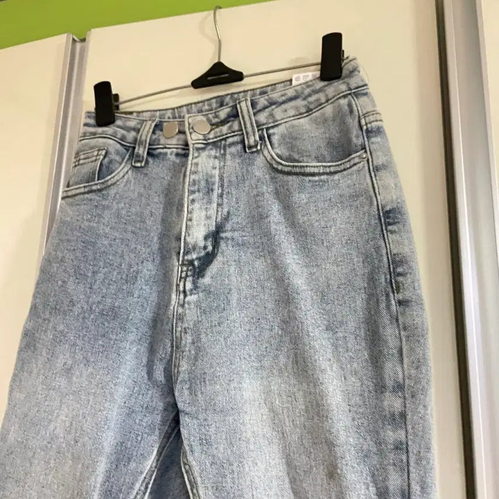 [BUNJANG] Denim Two-Button Pants / 연청바지 데님 투버튼 팬츠