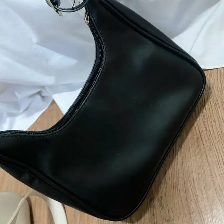[BUNJANG] Ivory Black Hobo Shoulder Bag / 개당) 아이보리 블랙 호보백 숄더백