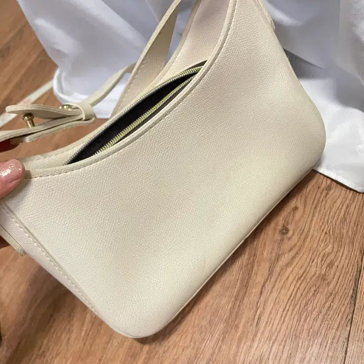 [BUNJANG] Ivory Black Hobo Shoulder Bag / 개당) 아이보리 블랙 호보백 숄더백
