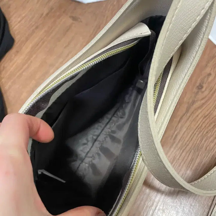[BUNJANG] Ivory Black Hobo Shoulder Bag / 개당) 아이보리 블랙 호보백 숄더백