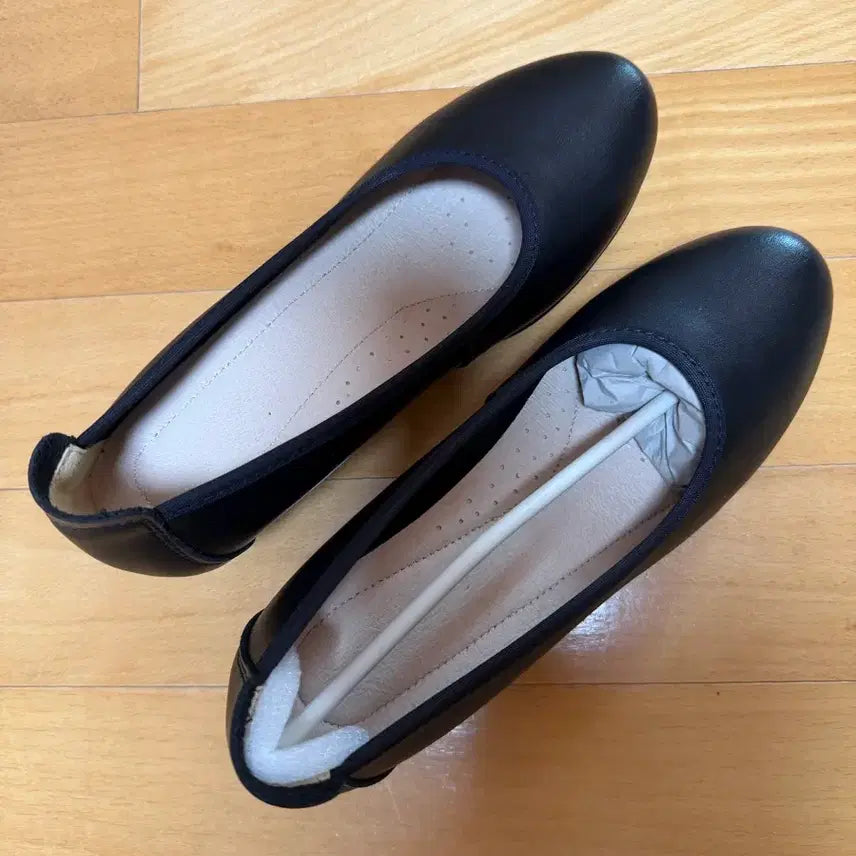 [BUNJANG] Generic 5cm Flat Pumps Shoes / 펌프스 면접구두 5cm 구두 승무원 구두 가죽 플랫 편한구두 230