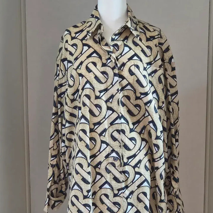 [BUNJANG] Burberry TB Monogram Shirt / (새상품가150만)상태최상급_BURBERRY 유니섹스 TB모노그램 셔츠