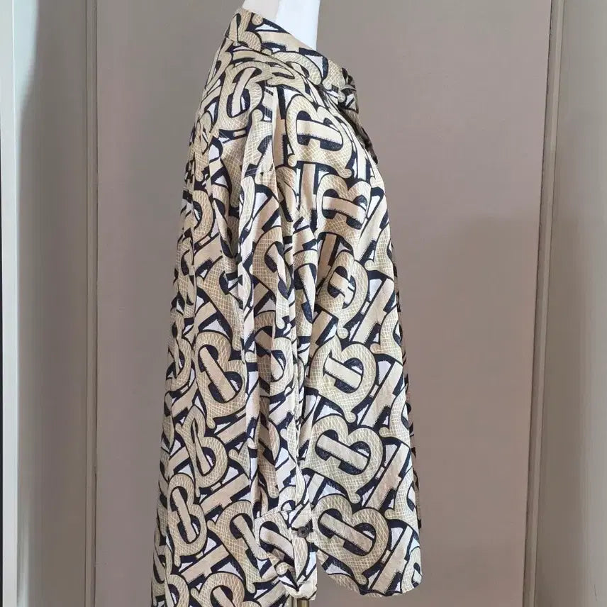 [BUNJANG] Burberry TB Monogram Shirt / (새상품가150만)상태최상급_BURBERRY 유니섹스 TB모노그램 셔츠