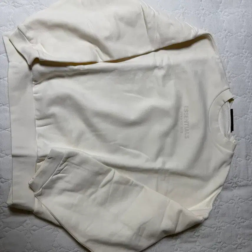 [BUNJANG] Fear of God ESSENTIALS Crewneck Cloud Dancer 23FW / [M] 피오갓 에센셜 크루넥 클라우드 댄서 - 23FW