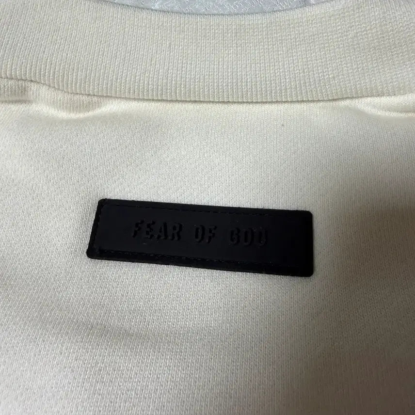 [BUNJANG] Fear of God ESSENTIALS Crewneck Cloud Dancer 23FW / [M] 피오갓 에센셜 크루넥 클라우드 댄서 - 23FW
