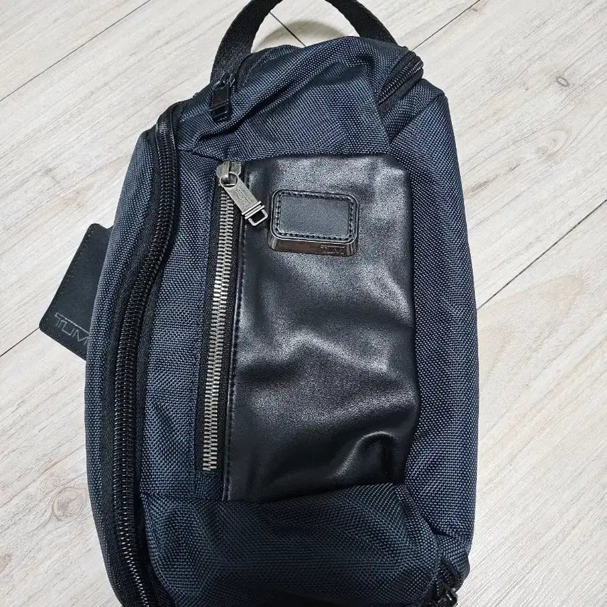[BUNJANG] TUMI Alpha Bravo Kelley Sling Bag / TUMI 투미 알파 브라보 켈리 슬링백 15만에 팝니다.