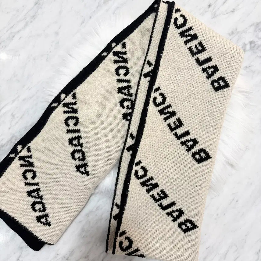 [BUNJANG] Balenciaga Multi Logo Reversible Muffler / [정품] 발렌시아가 멀티로고 리버시블 머플러
