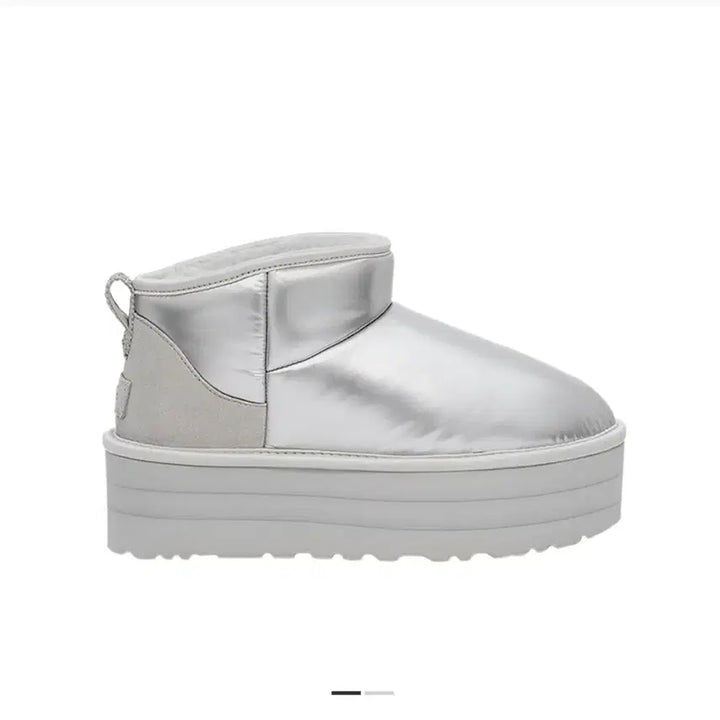 [BUNJANG] Ugg Ultra Platform High Shine Silver Boots / Ugg 어그 울트라 플랫폼 하이 샤인 실버 w8