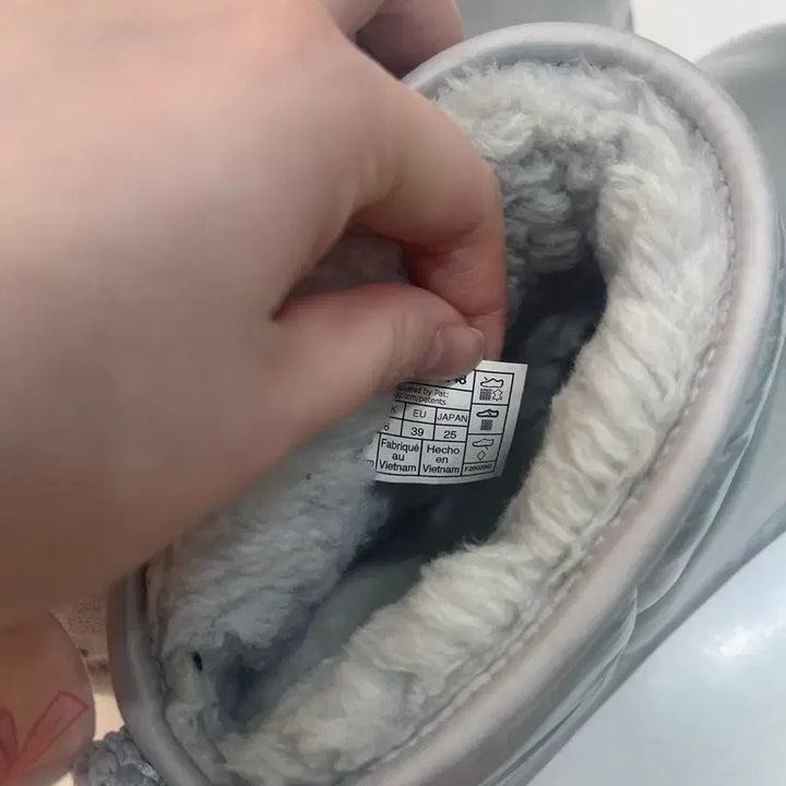 [BUNJANG] Ugg Ultra Platform High Shine Silver Boots / Ugg 어그 울트라 플랫폼 하이 샤인 실버 w8