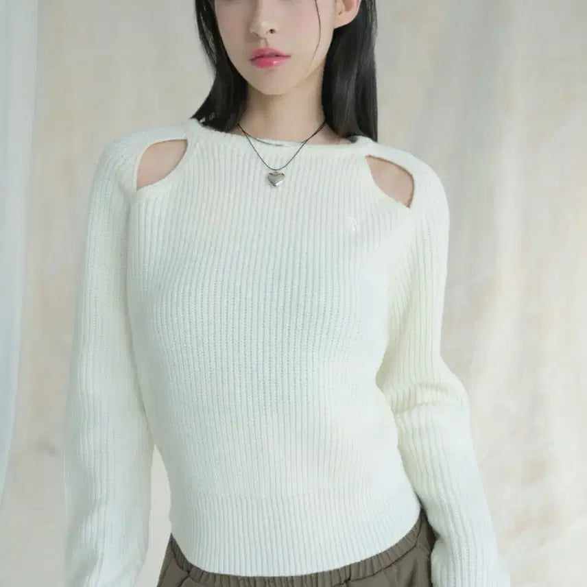[BUNJANG] 어반드레스 Ribbed Cut-out Knit IVORY / 어반드레스 Ribbed Cut-out Knit IVORY