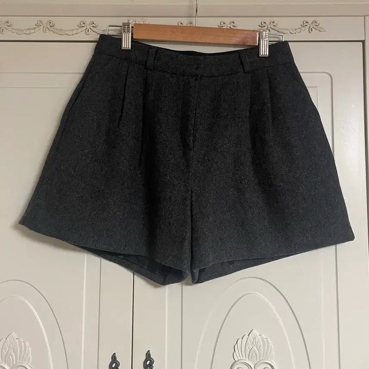 [BUNJANG] Wool 100% Pleated Shorts / 울 100 핀턱 반바지