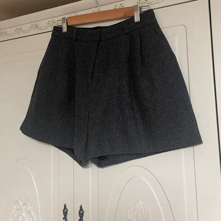 [BUNJANG] Wool 100% Pleated Shorts / 울 100 핀턱 반바지