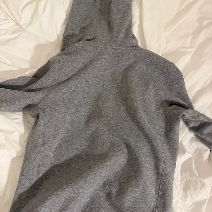 [BUNJANG] Brandy Melville Hoodie Zip-Up / 브렌디 멜빌 후드집업
