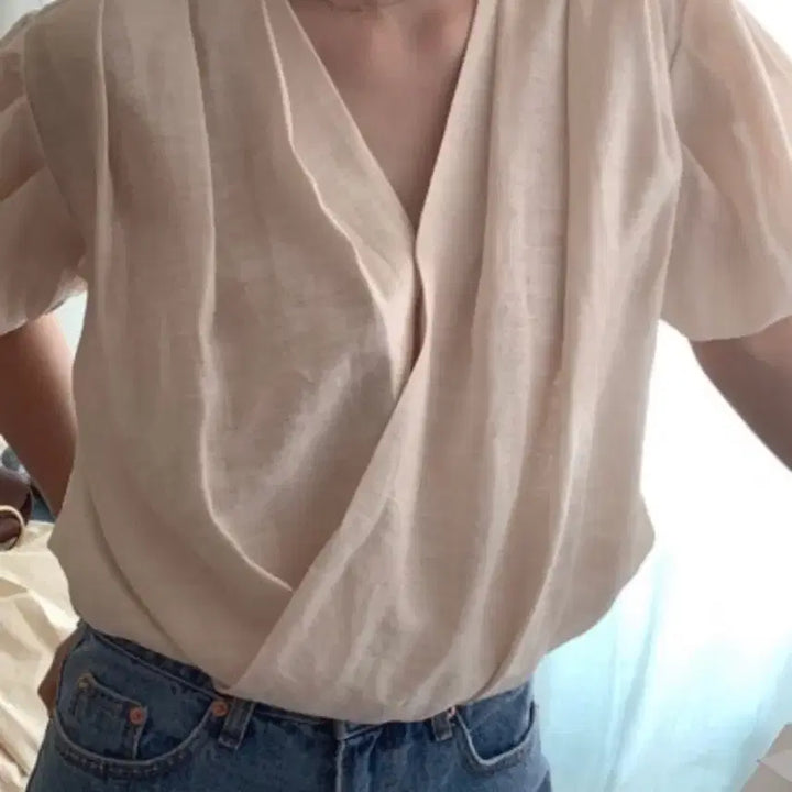 [SOLD OUT] 모네마켓 리본빛 랩블라우스