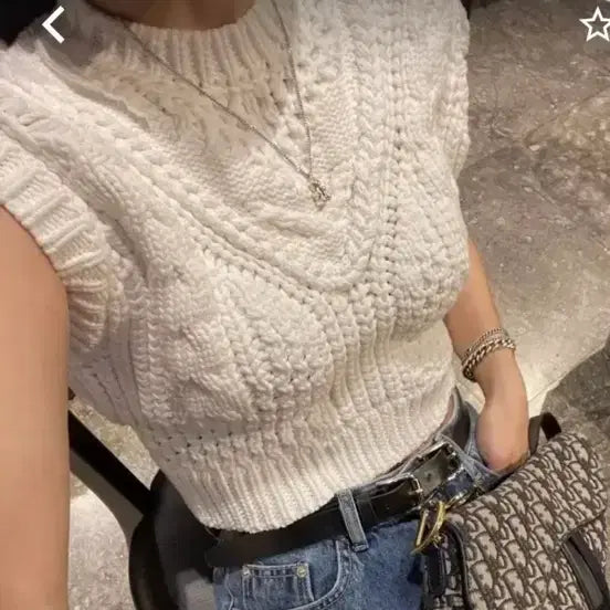 [BUNJANG] Handmade Embroidered Vest / 특이한 자수 핸드메이드 조끼 베스트