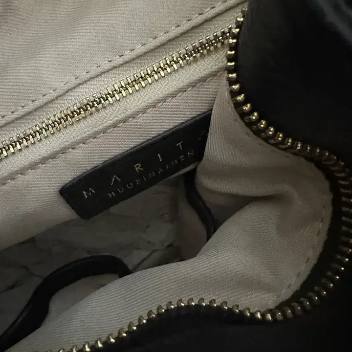 [BUNJANG] Maritha Shoulder Bag / 마리타 숄더백 롯데백화점 25만원에구매