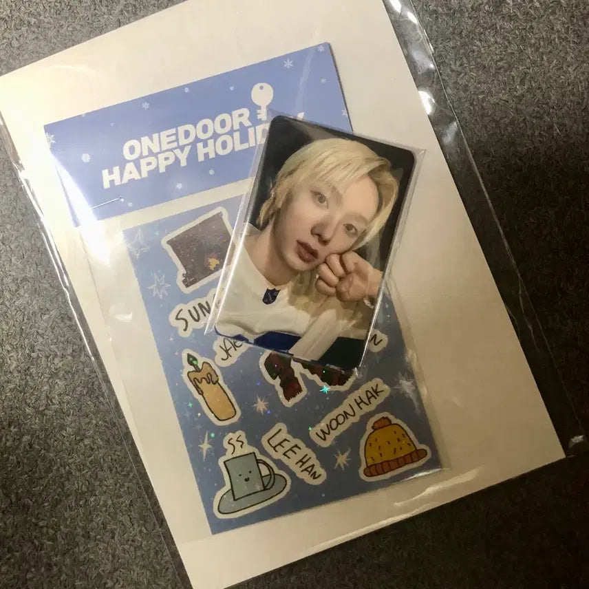 [SOLD OUT] 보넥도 홀리데이 포카 스티커 세트