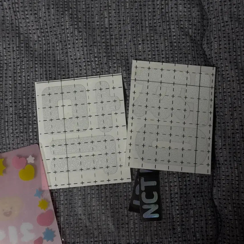 [BUNJANG] NCT Mark/Jungwoo Unofficial Goods Reflective Stickers / nct 비공식 굿즈 (마크/정우 굿즈)