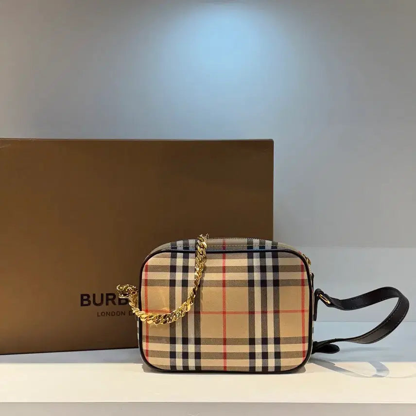 [BUNJANG] Burberry Check Chain Mini Crossbody Bag / 버버리 체크 체인 미니 크로스백
