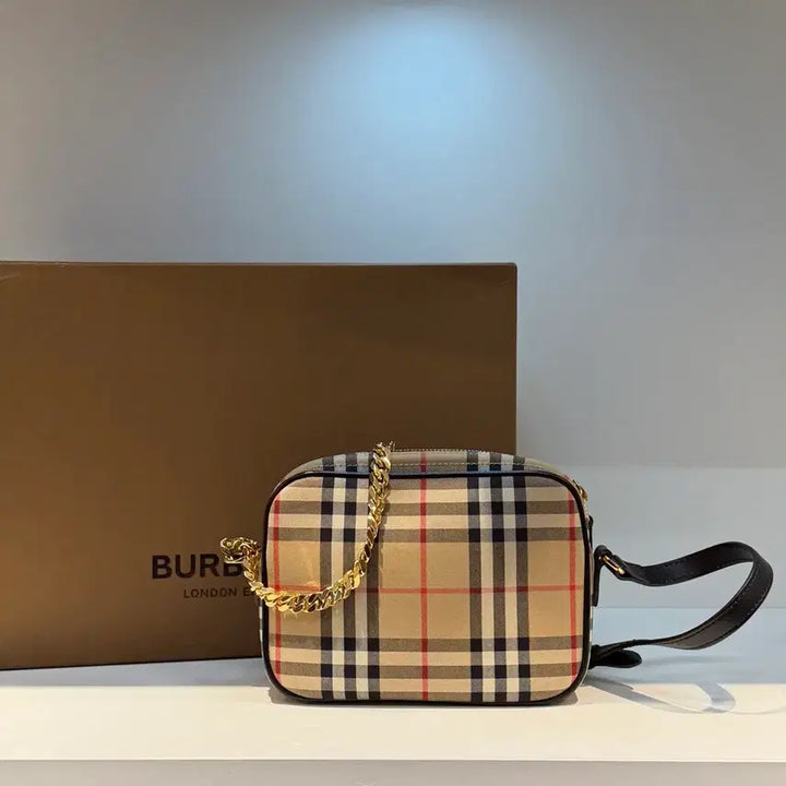 [BUNJANG] Burberry Check Chain Mini Crossbody Bag / 버버리 체크 체인 미니 크로스백
