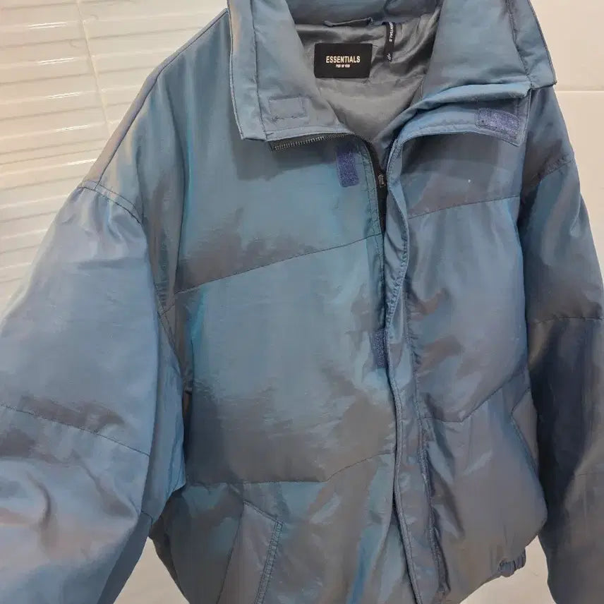[BUNJANG] Essential Iridescent Puffer Jacket Blue XL / 에센셜 푸퍼자켓  이리디센트 블루 XL