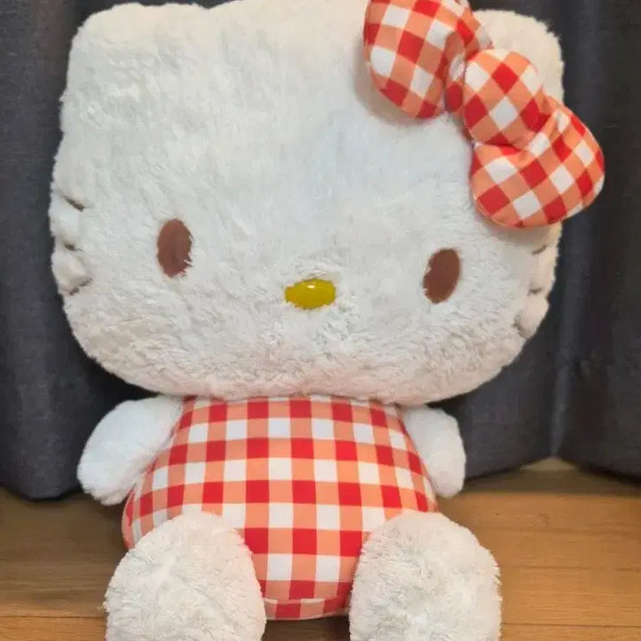[BUNJANG] Eikoh Classic Choco-Eye Hello Kitty Plush Doll / 고전 초코눈 키티 인형