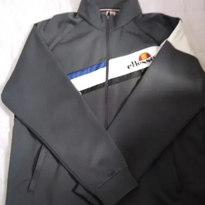 [BUNJANG] Ellesse Gray Track Zip-Up (Size 105) / 엘레쎄 그레이 트랙 집업(105)