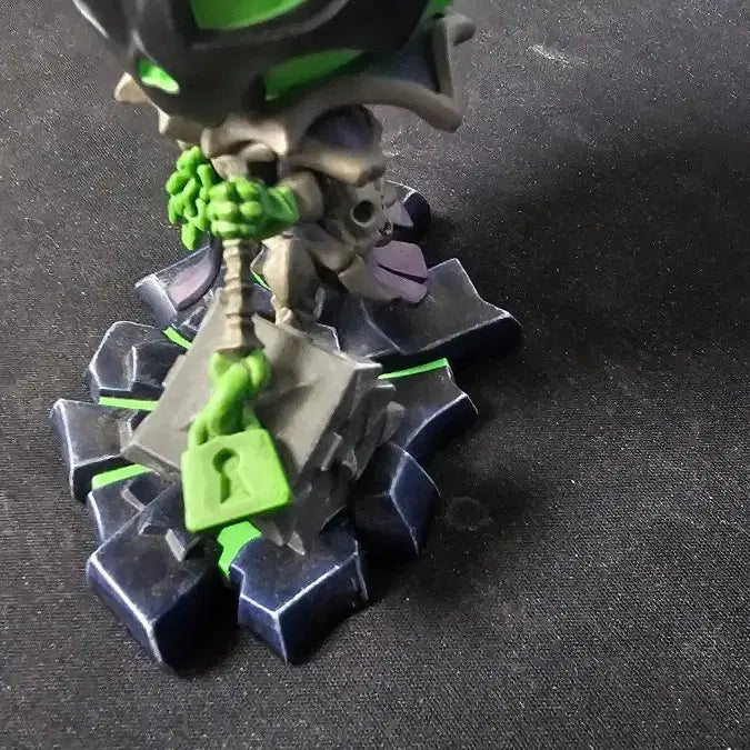 [BUNJANG] League of Legends Thresh Figure / 리그오브레전드 쓰레쉬 피규어