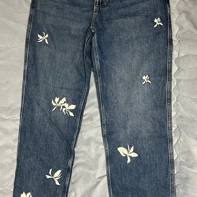 [BUNJANG] Zara Embroidered Denim Pants / 자라 데님 자수 팬츠 바지