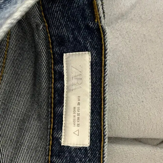 [BUNJANG] Zara Embroidered Denim Pants / 자라 데님 자수 팬츠 바지