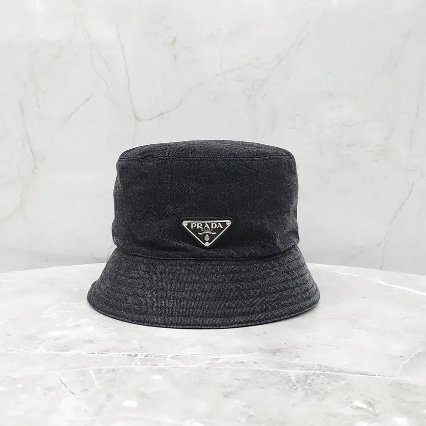 [BUNJANG] Prada Triangle Logo Denim Bucket Hat Black L / 프라다 삼각로고 데님 블랙 버킷햇 L 1HC137