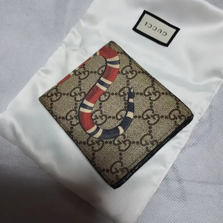 [BUNJANG] Gucci Snake Bi-fold Wallet / 구찌 지갑