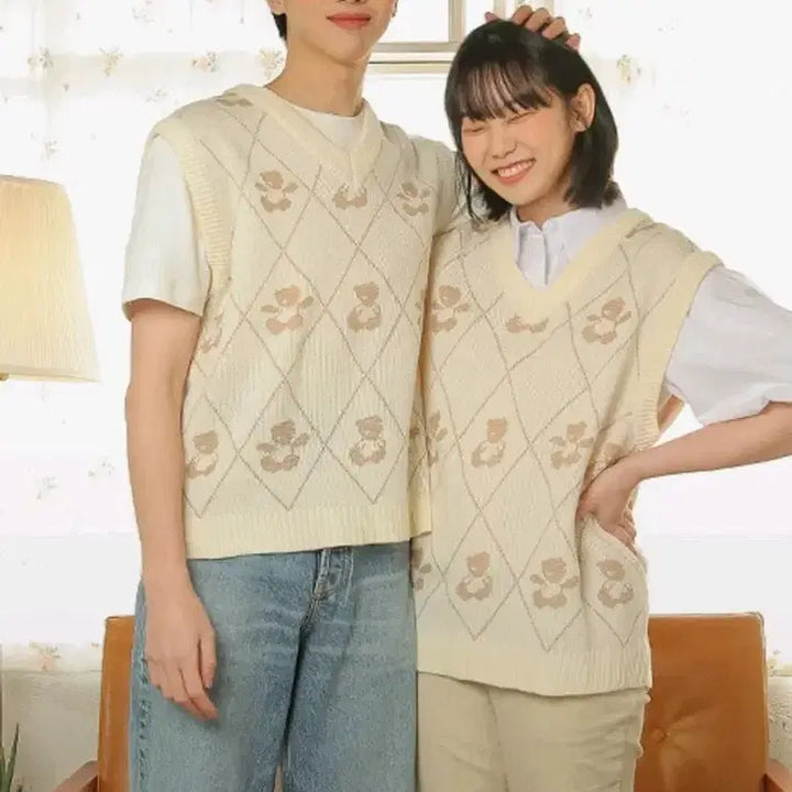 [BUNJANG] AQO STUDIO Bear Pattern Knit Vest / AQO 아코 스튜디오 베어 패턴 니트 조끼