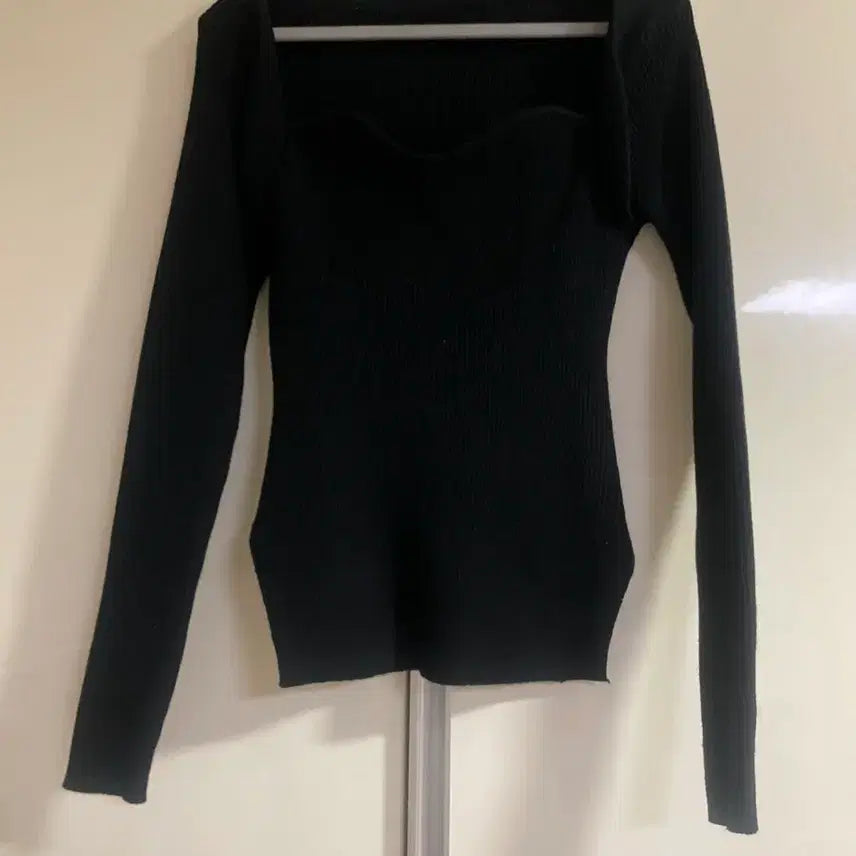 [BUNJANG] U-Neck Square Neck Black Ribbed Knit Top / 수입의류 U넥 스퀘어넥 블랙 골지 니트