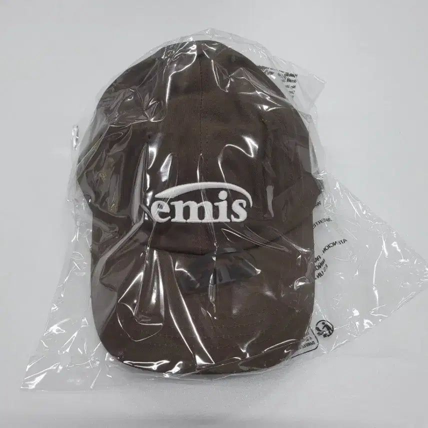 [BUNJANG] Emis Brown Ball Cap Hat / emis 이미스 브라운 볼캡 모자