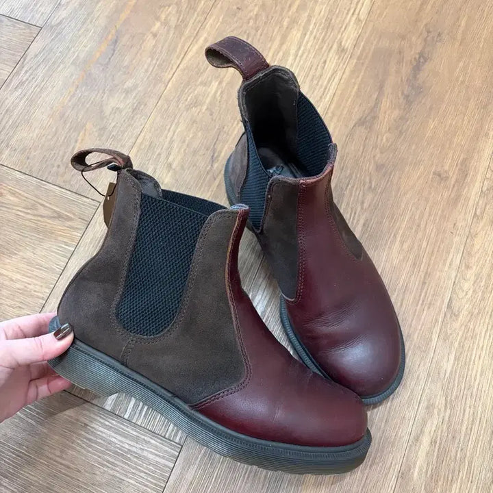 [BUNJANG] Dr. Martens 2976 Cherry Red Chelsea Boots / N12. 닥터마틴 2976 체리브라운 첼시부츠